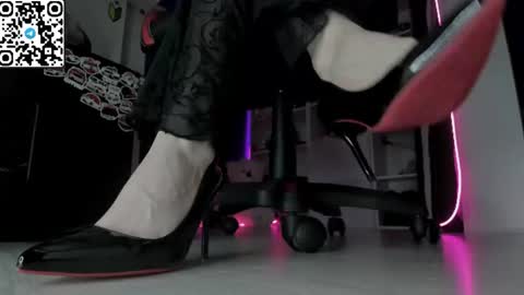 holy_mistresss online show from 06-25-26, 07:35
