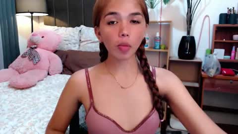 holy_molly1 online show from 02-11-26, 04:23