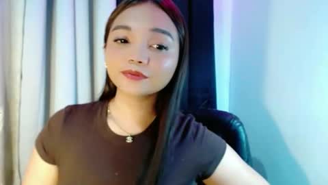 Snapshot of holy_shine chatting on 02-18-26, 01:23 Bella online show from 02-18-26, 01:23