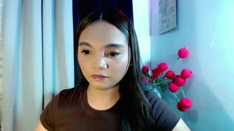 Snapshot of holy_shine chatting on 03-10-26, 03:11 Bella online show from 03-10-26, 03:11