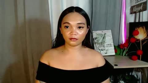 Snapshot of holy_shine chatting on 05-14-26, 01:56 Bella online show from 05-14-26, 01:56