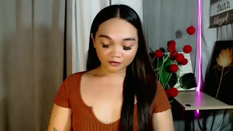 Snapshot of holy_shine chatting on 05-18-26, 03:57 Bella online show from 05-18-26, 03:57