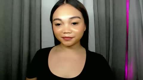 Snapshot of holy_shine chatting on 05-29-26, 09:40 Bella online show from 05-29-26, 09:40