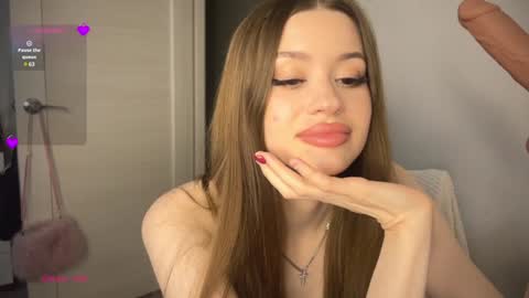 Snapshot of holybabe342 chatting on 01-19-25, 07:47 Vio online show from 01-19-25, 07:47