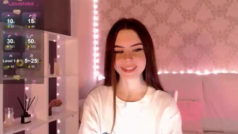 Mia online show from 09-29-25, 03:33