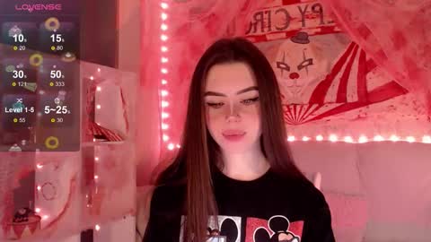 Mia online show from 10-27-25, 03:43