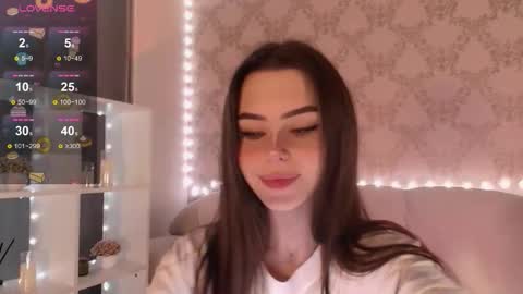 Mia online show from 11-15-25, 03:15