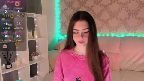 Mia online show from 04-12-26, 03:55