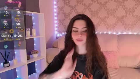 Mia online show from 04-14-26, 03:56