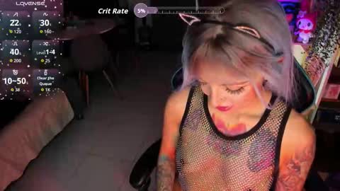 Snapshot of holypurpleee chatting on 02-10-26, 02:04 Mila Purple online show from 02-10-26, 02:04