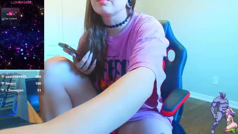 Snapshot of holyweed420 chatting on 12-11-24, 07:36 Viktoria online show from 12-11-24, 07:36