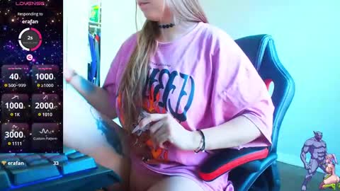 Snapshot of holyweed420 chatting on 12-14-24, 04:31 Viktoria online show from 12-14-24, 04:31