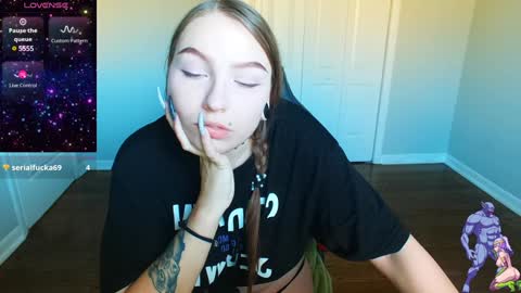 Snapshot of holyweed420 chatting on 01-14-25, 09:09 Viktoria online show from 01-14-25, 09:09