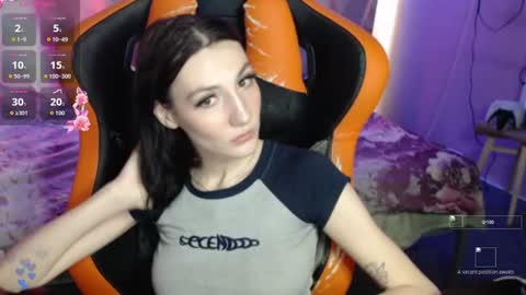 Snapshot of honblisss chatting on 06-17-26, 12:57 Kate online show from 06-17-26, 12:57