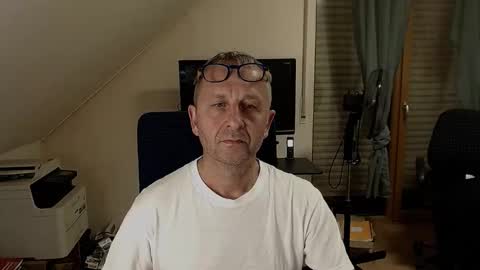 Bernd online show from 10-31-25, 11:39