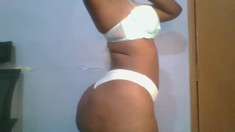 Snapshot of honey_beb chatting on 02-21-25, 10:17 honey_beb online show from 02-21-25, 10:17