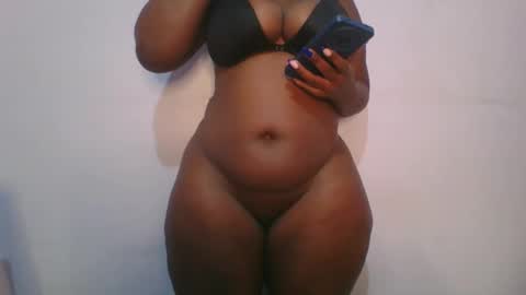 Snapshot of honey_beb chatting on 10-12-25, 04:44 honey_beb online show from 10-12-25, 04:44