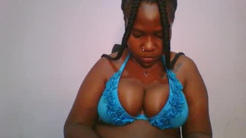Snapshot of honey_beb chatting on 11-14-25, 04:55 honey_beb online show from 11-14-25, 04:55