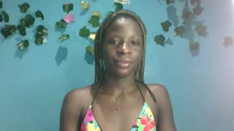 Queen online show from 10-19-25, 01:17