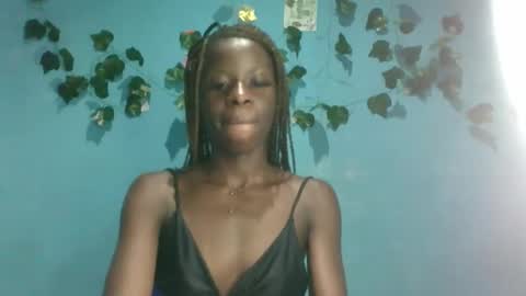 Queen online show from 10-24-25, 04:42