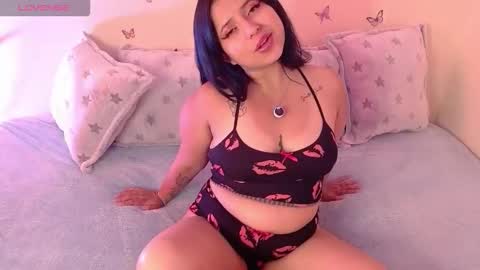 Snapshot of honey_buns_1 chatting on 11-09-25, 10:46 mimi online show from 11-09-25, 10:46