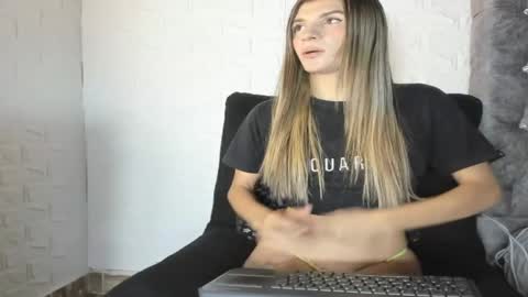 honey_darcy online show from 06-01-26, 04:58