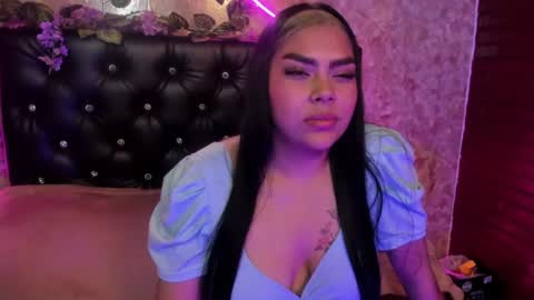 Snapshot of honey_gp chatting on 07-22-26, 06:05 Martina online show from 07-22-26, 06:05