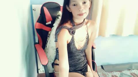 honey_mollyxx online show from 04-24-26, 11:51
