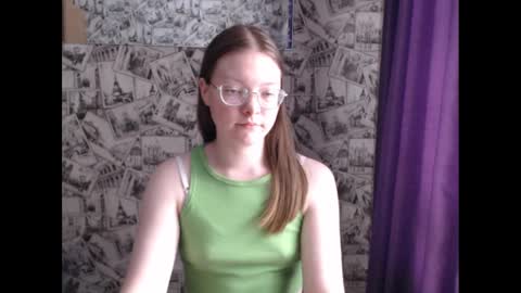 Snapshot of honey_mood chatting on 03-03-25, 01:31 Lina online show from 03-03-25, 01:31