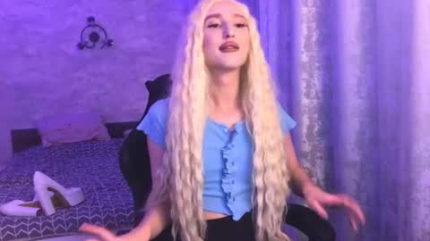 Snapshot of honey_sunset chatting on 09-11-25, 05:13 honey_sunset online show from 09-11-25, 05:13