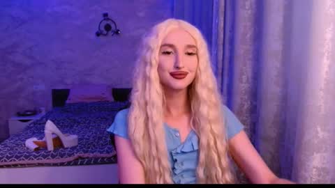 Snapshot of honey_sunset chatting on 09-21-25, 05:47 honey_sunset online show from 09-21-25, 05:47