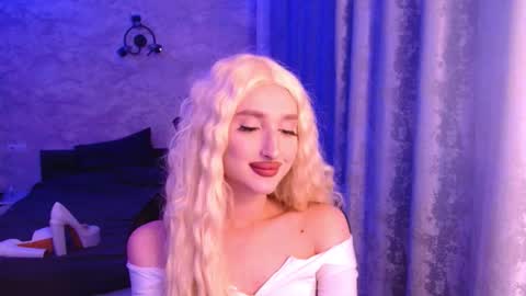 Snapshot of honey_sunset chatting on 10-01-25, 06:25 honey_sunset online show from 10-01-25, 06:25