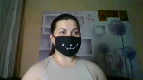 Snapshot of honey_sweet_couple chatting on 11-22-25, 07:13 Alexa and Oscar online show from 11-22-25, 07:13