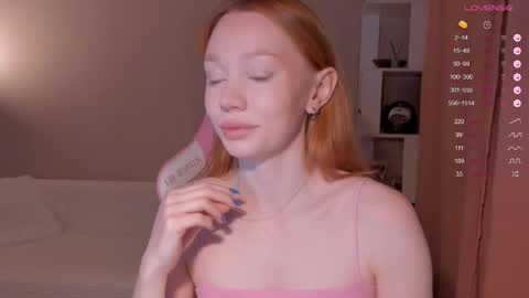 Snapshot of honeyautumn chatting on 11-28-25, 11:40 honeyautumn online show from 11-28-25, 11:40