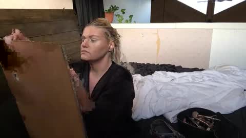 Snapshot of honeybuhnny chatting on 03-06-26, 01:35 honeybuhnny online show from 03-06-26, 01:35