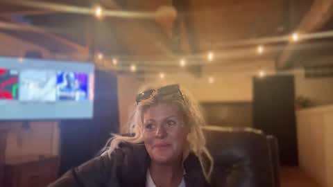 Snapshot of honeybuhnny chatting on 03-10-26, 04:28 honeybuhnny online show from 03-10-26, 04:28