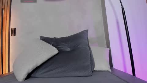 Sofia independent model online show from 09-15-25, 11:21