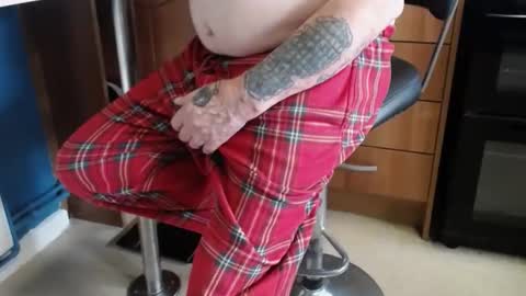 honeymaster290 online show from 04-16-26, 11:44