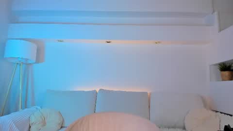Alexia online show from 06-18-26, 05:51