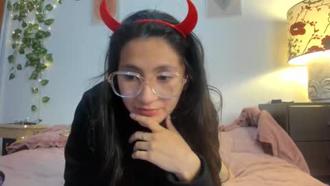 Mila K online show from 10-30-25, 12:23