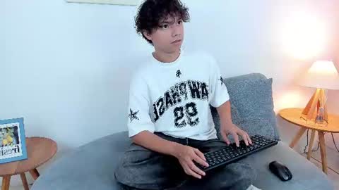 Snapshot of honeymoon_sariel chatting on 06-18-26, 01:59 honeymoon_sariel online show from 06-18-26, 01:59