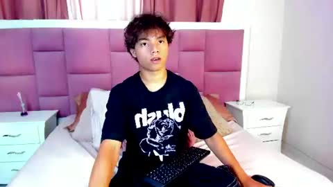 Snapshot of honeymoon_sariel chatting on 07-11-26, 08:00 honeymoon_sariel online show from 07-11-26, 08:00