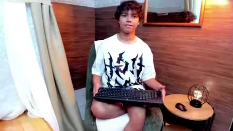Snapshot of honeymoon_sariel chatting on 07-15-26, 07:30 honeymoon_sariel online show from 07-15-26, 07:30