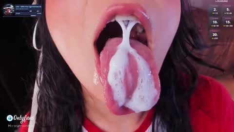 Snapshot of honeymoontea chatting on 09-12-25, 01:28 online show from 09-12-25, 01:28