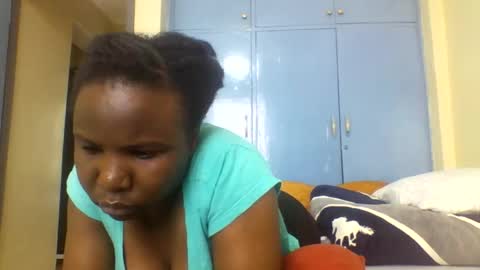 Snapshot of honeymuny chatting on 11-02-25, 08:39 Honeymuny online show from 11-02-25, 08:39