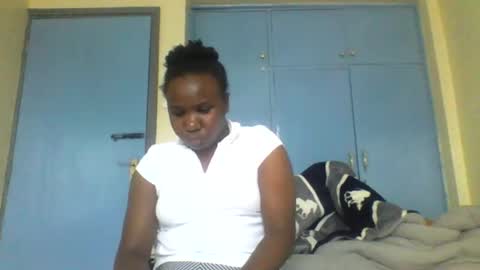 Snapshot of honeymuny chatting on 11-09-25, 12:25 Honeymuny online show from 11-09-25, 12:25