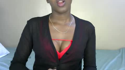 Snapshot of honeypie78 chatting on 12-14-25, 05:18 Becky online show from 12-14-25, 05:18