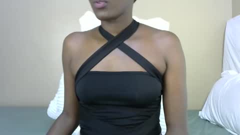 Snapshot of honeypie78 chatting on 01-06-26, 12:20 Becky online show from 01-06-26, 12:20