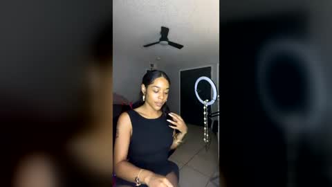 honeyrayxx online show from 07-19-26, 01:53