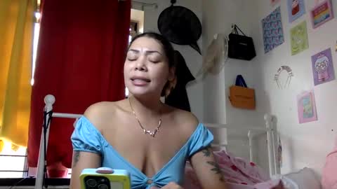 Snapshot of honeyruby chatting on 09-26-25, 01:15 Ruby Sparks online show from 09-26-25, 01:15